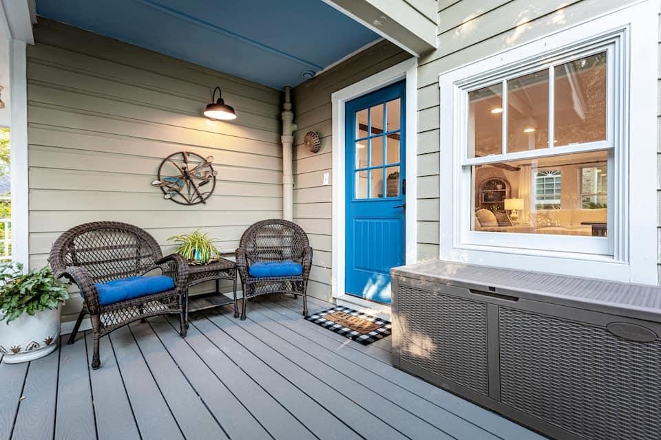 Compact porch storage bench and outdoor storage box options for a small front porch